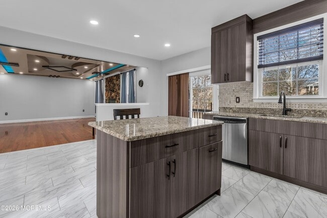 Building Photo - 4 Reuben Ct