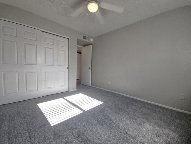 Building Photo - 3301 S Terrace Rd