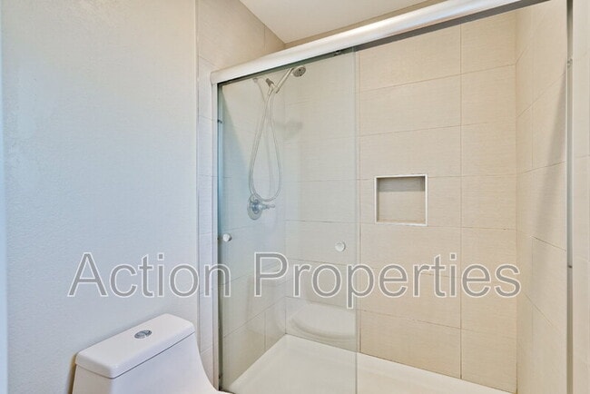 Building Photo - 135 Brenton Ct