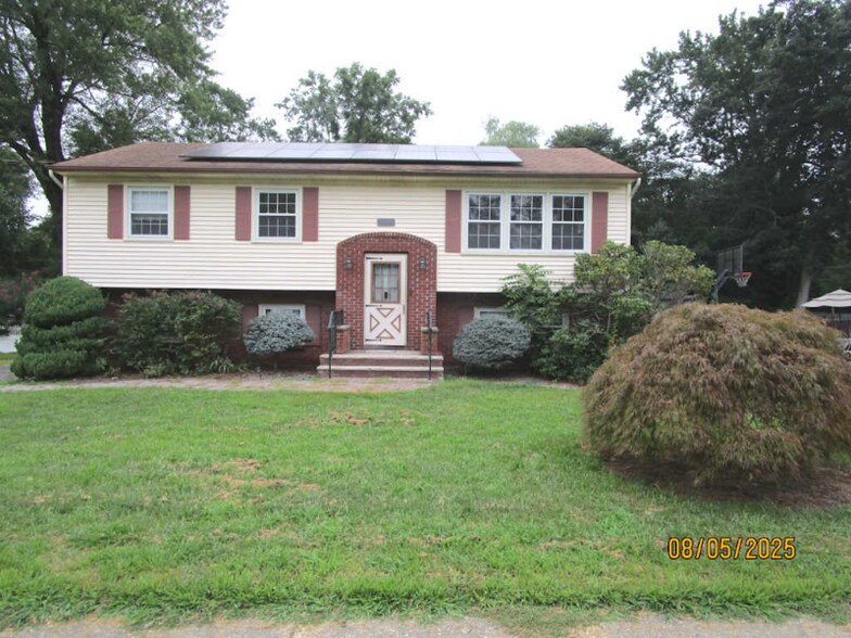 Building Photo - 36 Andover