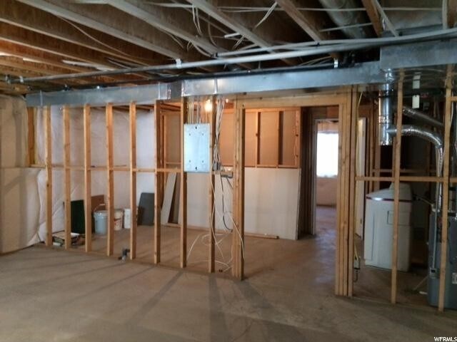 Building Photo - 717 S Clearwater Ct