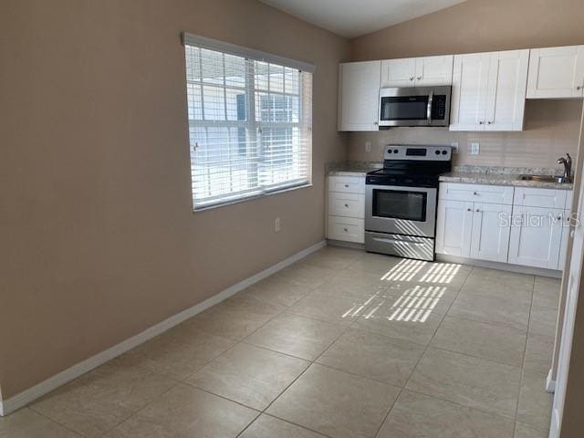 Building Photo - 2780 Cypress Dr