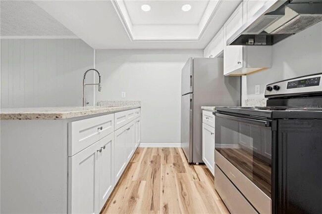 Building Photo - 2910 S Coleman Ave