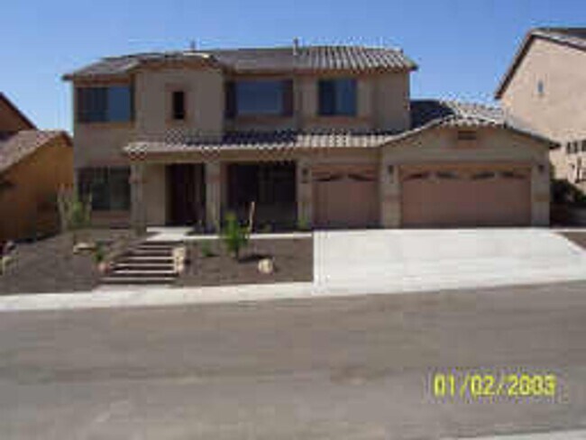 Building Photo - Gorgeous 5 bed 3.5 bath 3 car garage home, 3613 sq ft in established North Phoenix community