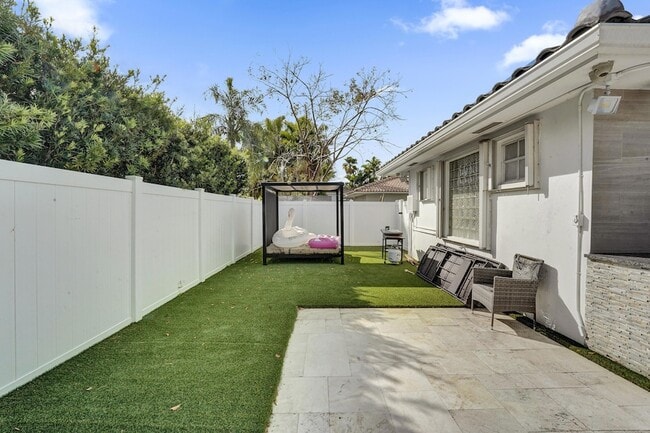 Building Photo - 3681 N 54th Ave