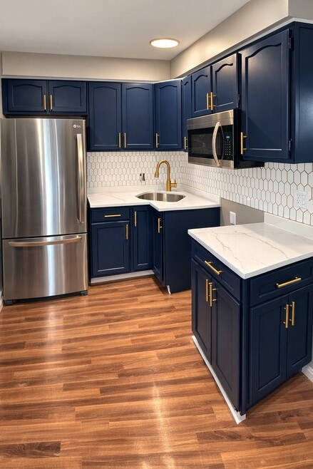 Building Photo - 6707 Laverne Ave