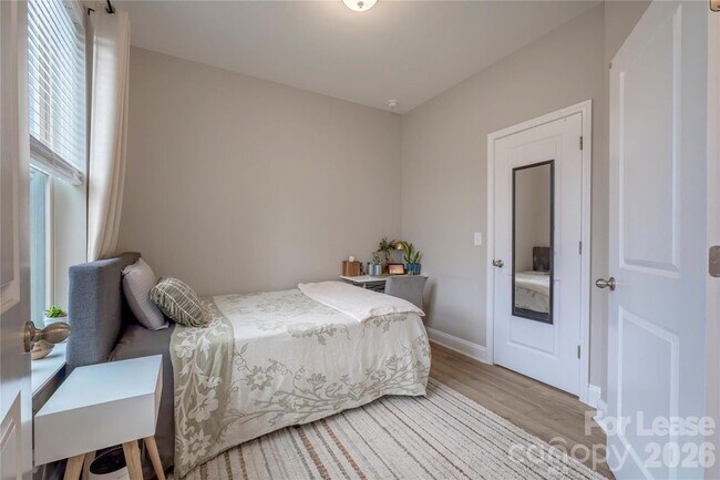 Building Photo - 146 Judson Ave