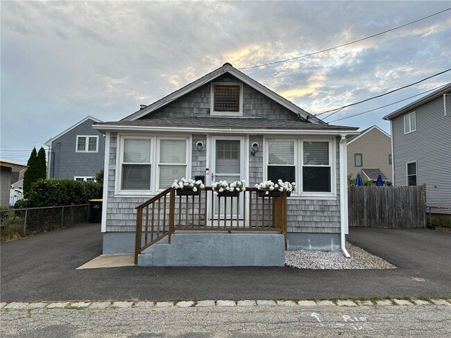 Building Photo - 108 Ormerod Ave