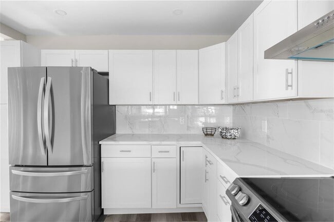 Building Photo - 5318 9th Ave N