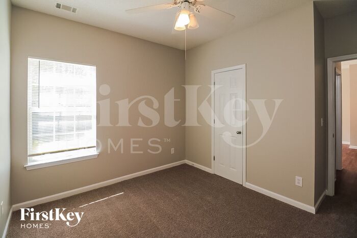 Building Photo - 146 Southwind Ln