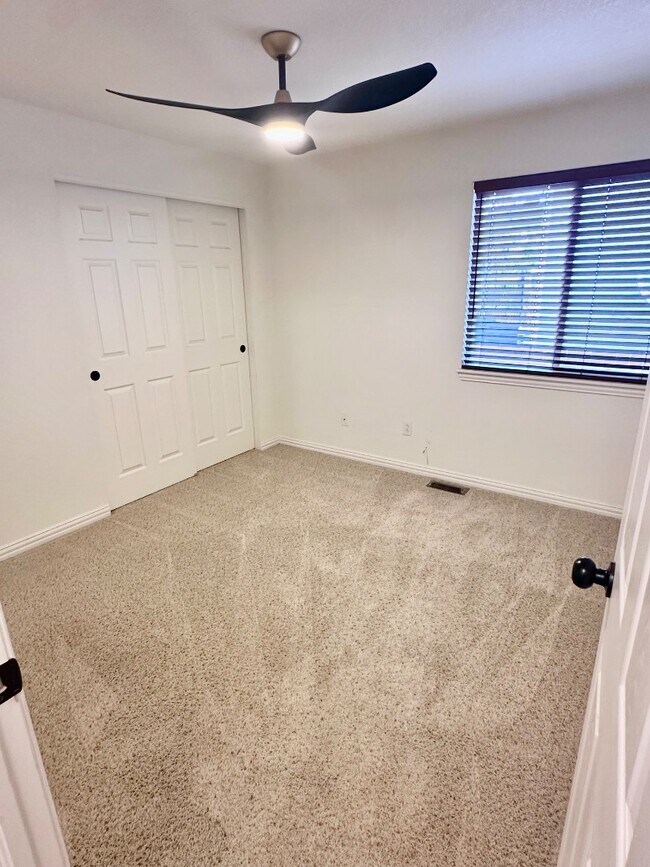 Building Photo - 6230 Grand Mesa Dr