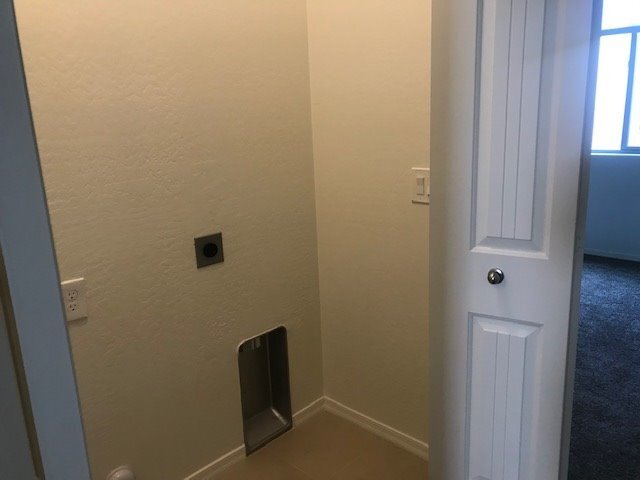 Building Photo - Price Lowered - Villas on Elm 3 Bed 2 Bath...