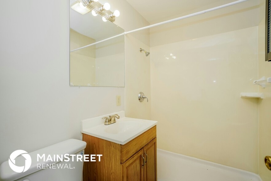 Building Photo - 3980 Halsey Pl