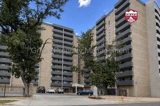 Building Photo - 601 W 11th Ave