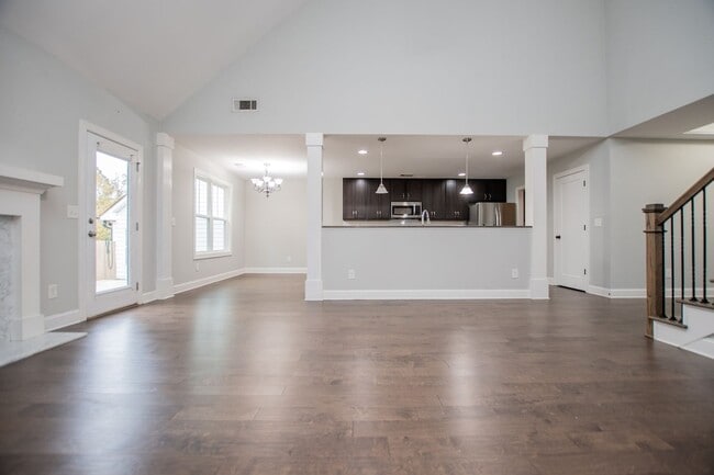 Building Photo - A Home To Grow In To