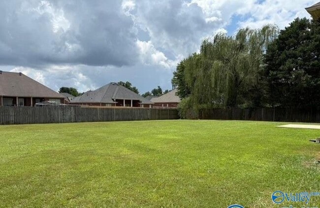 Building Photo - 110 Arrow Path Dr