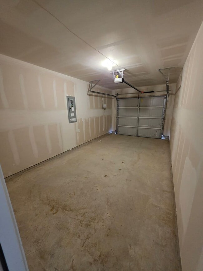 Building Photo - NEWLY BUILT 3 bedroom 2.5 Bath for RENT !!!