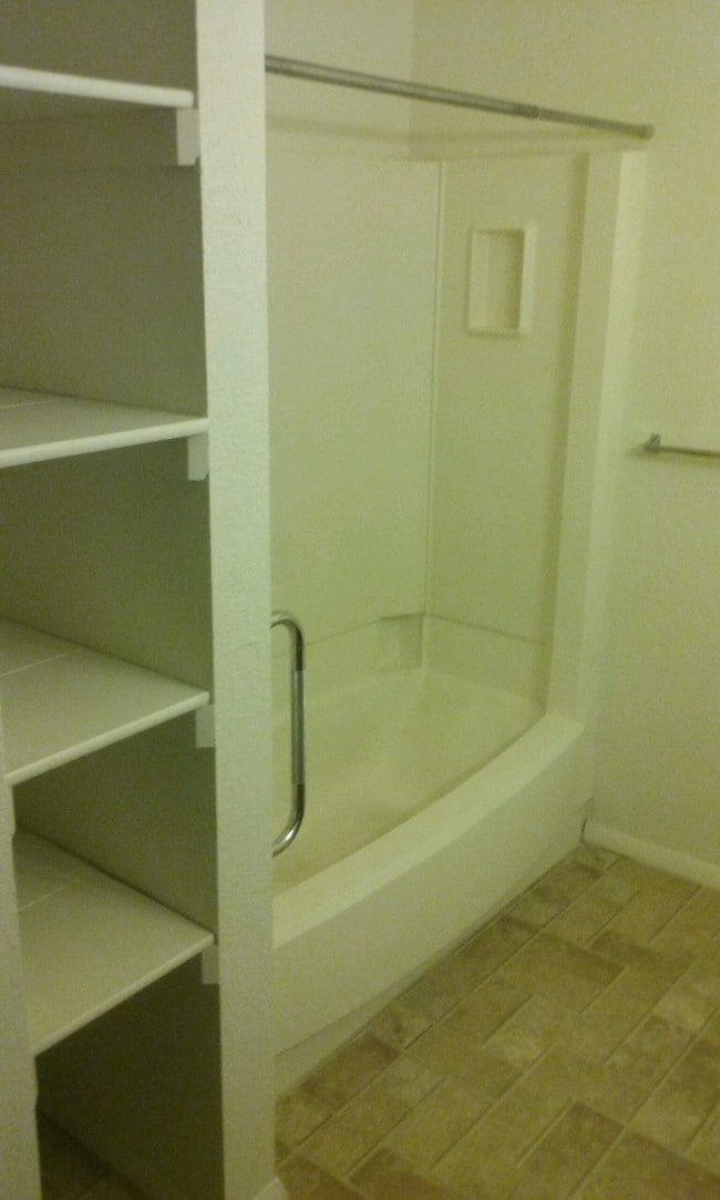 Building Photo - 44 6th St W