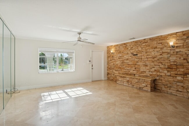 Building Photo - 4971 Ataman St