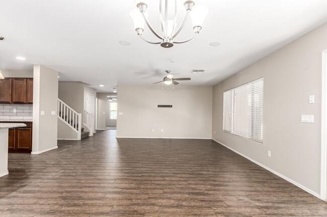 Building Photo - 16355 W Latham St