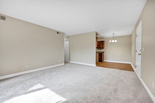 Building Photo - bg1004