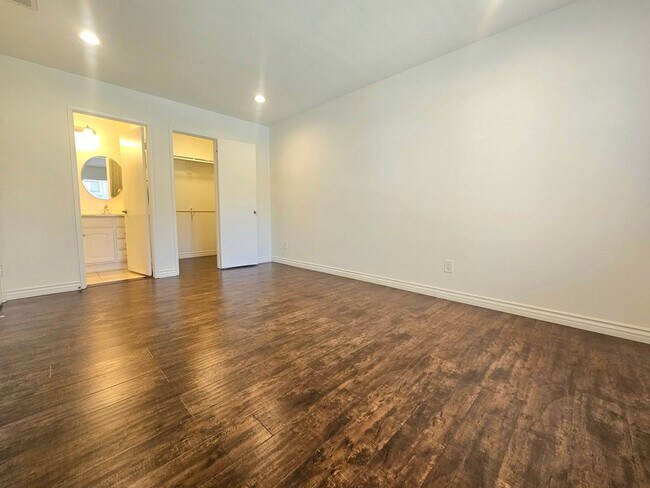 Building Photo - Beautiful 2-Bedroom Home Now Available