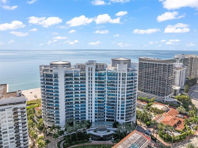 Building Photo - 5959 Collins Ave