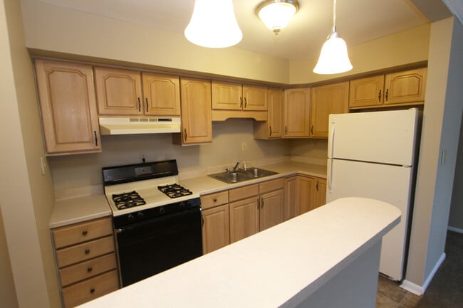 kitchen - Giant Oaks Apartments