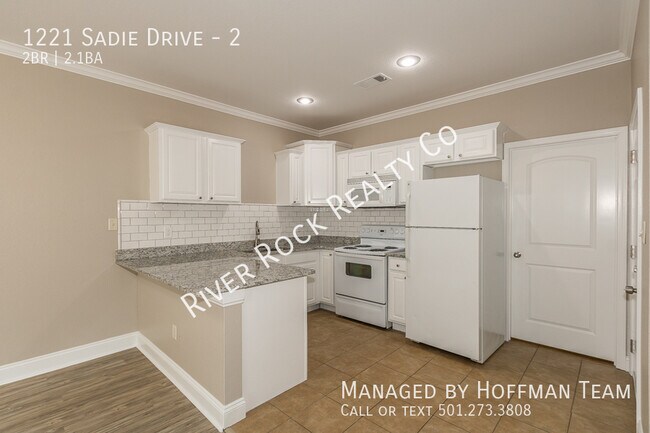 Building Photo - 1221 Sadie Dr