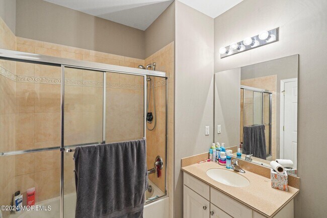 Building Photo - 33 Cooper Ave