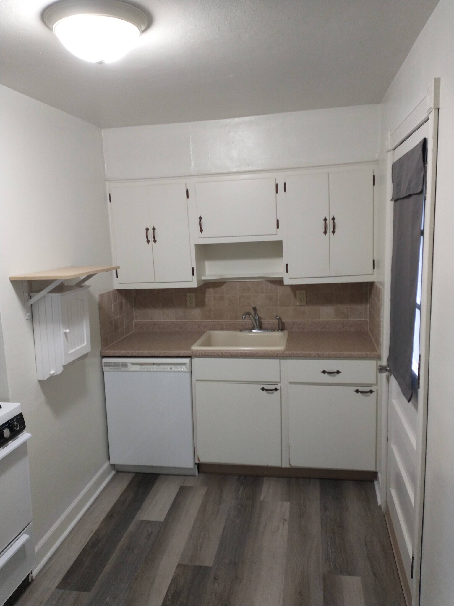 Building Photo - 372 Morris Dr