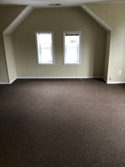 Building Photo - 4118 N Western Ave