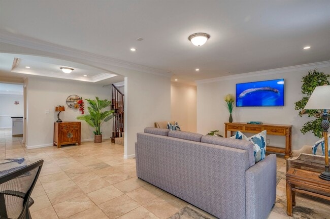 Building Photo - 912 N Niheu Pl