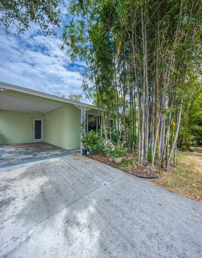Building Photo - 1612 N Ocean Breeze