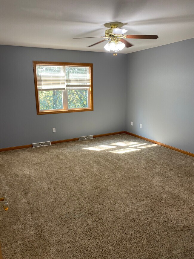 Master Bedroom (Other Side) - 2537 Deerfield Dr