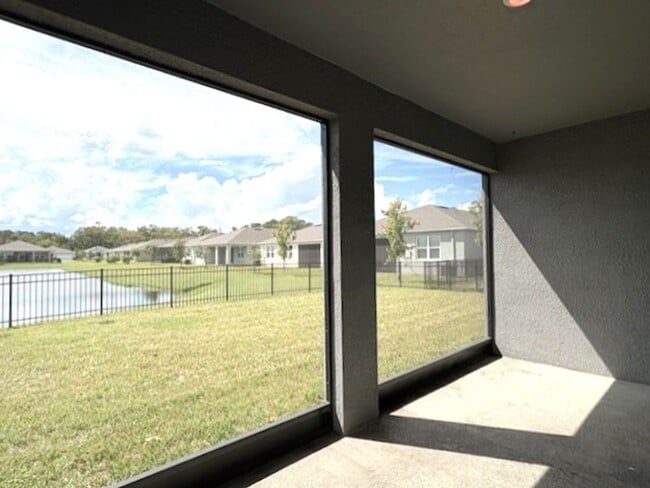 Building Photo - Gorgeous 2 Bedroom Home with Office!