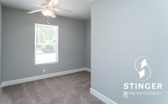 Building Photo - 17 Kaminsky Ln