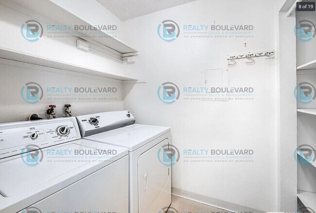 Building Photo - This stunning two-bedroom, two-bathroom to...