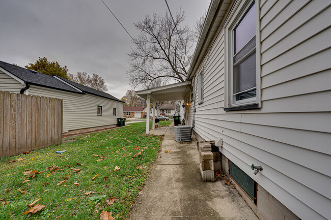 Building Photo - 541 Ashland Ave