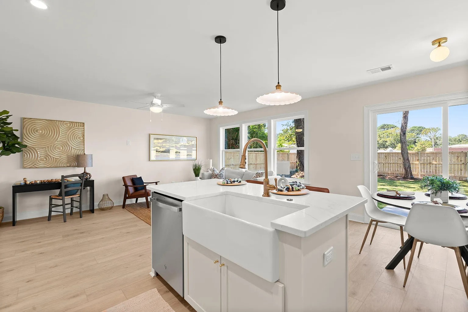 Building Photo - 929 Battery Ave