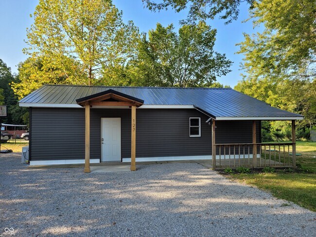 Building Photo - 127 Bailey Ln