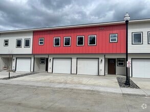 Building Photo - 5715 NE 74th Ct