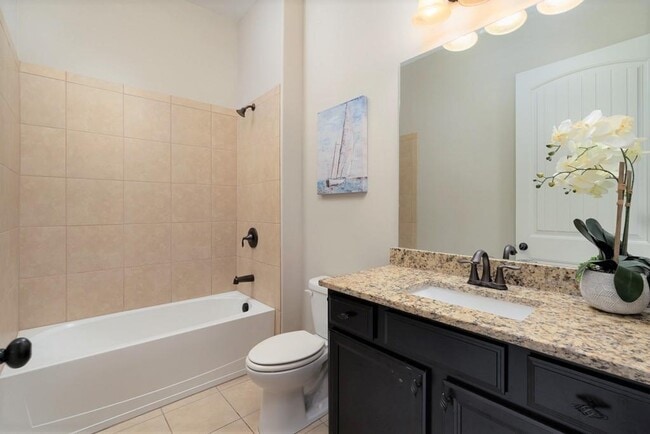 Building Photo - 1290 Redbud Dr