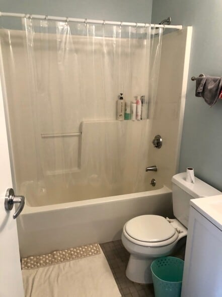 Building Photo - 534 Commonwealth Ave