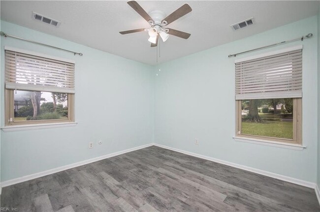 Building Photo - 1545 Lakeport Ct