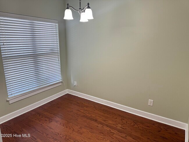 Building Photo - 1801 Fox Den Way