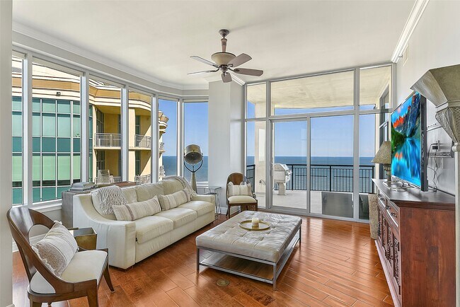 Building Photo - 801 E Beach Dr