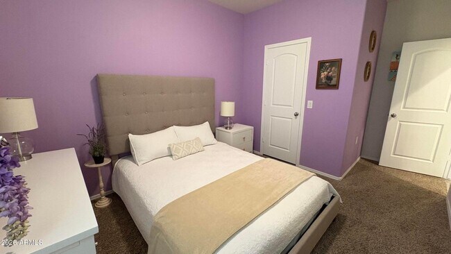 Building Photo - 30998 W Earll Dr