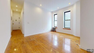 Building Photo - 3 bedroom in Manhattan NY 10003