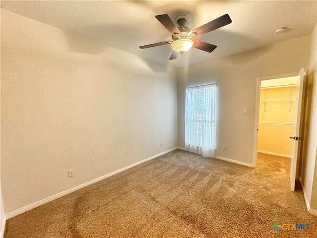 Building Photo - 2263 Kensington Way